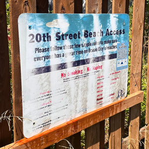 20th Street - Dune Crossing / Beach Access Sign